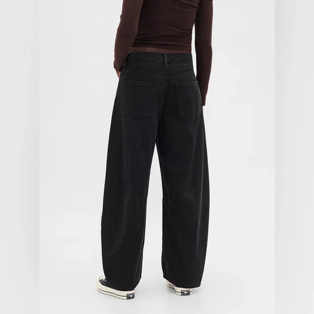 NWT GAP Black Wash High Rise Ultra Soft Horseshoe Jeans - Multiple 815617 🩷